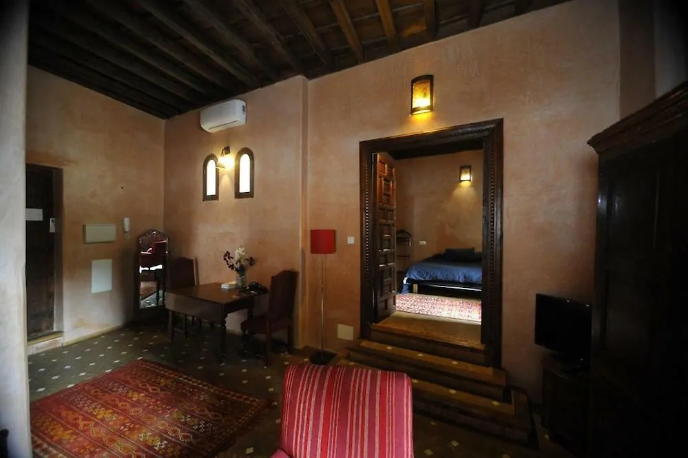 Palacio Conde De Cabra Apartment Granada